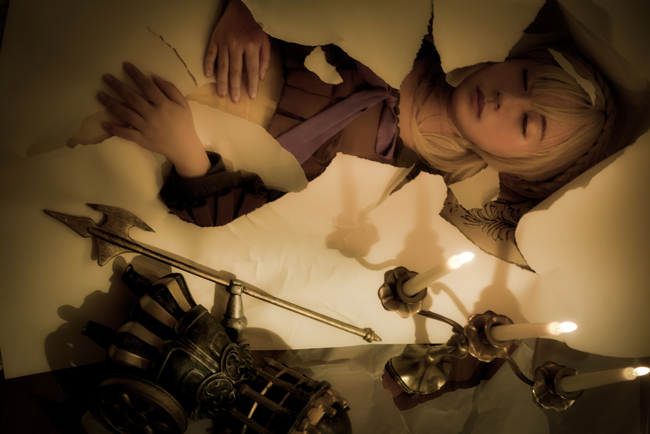 死亡爱丽丝睡美人cosplay