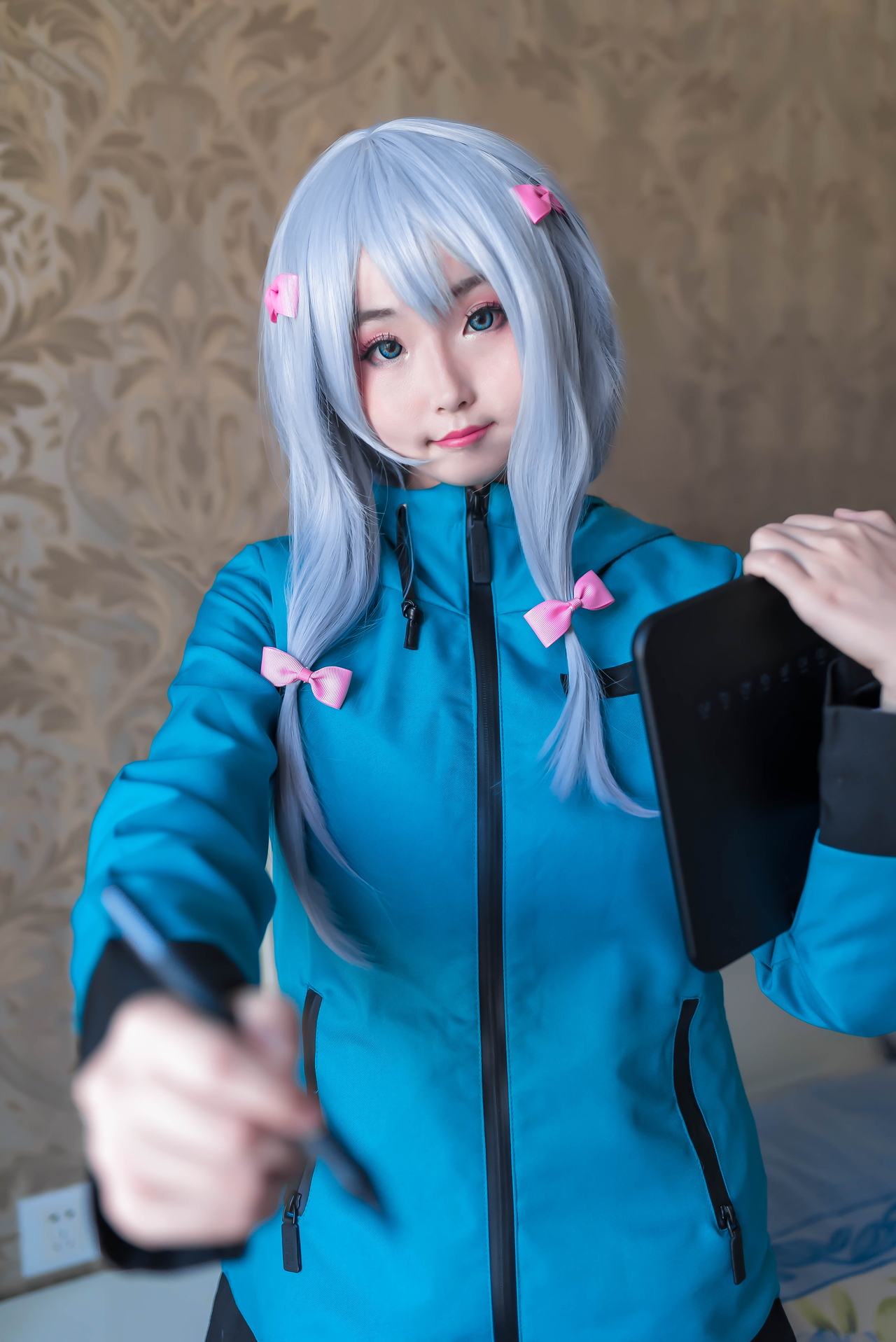 埃罗芒阿老师和泉纱雾cosplay