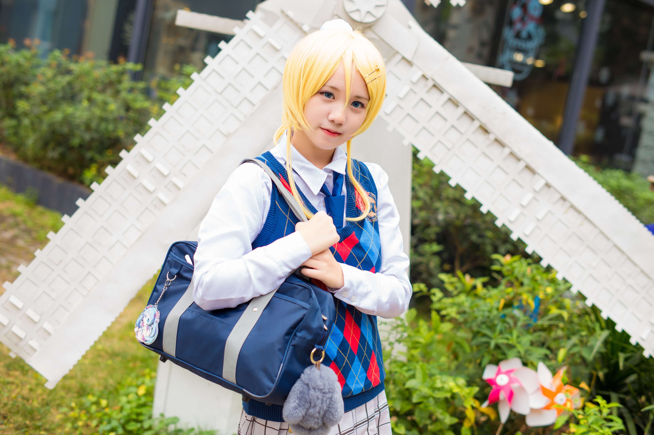 lovelive星座未觉醒绚濑绘里cosplay