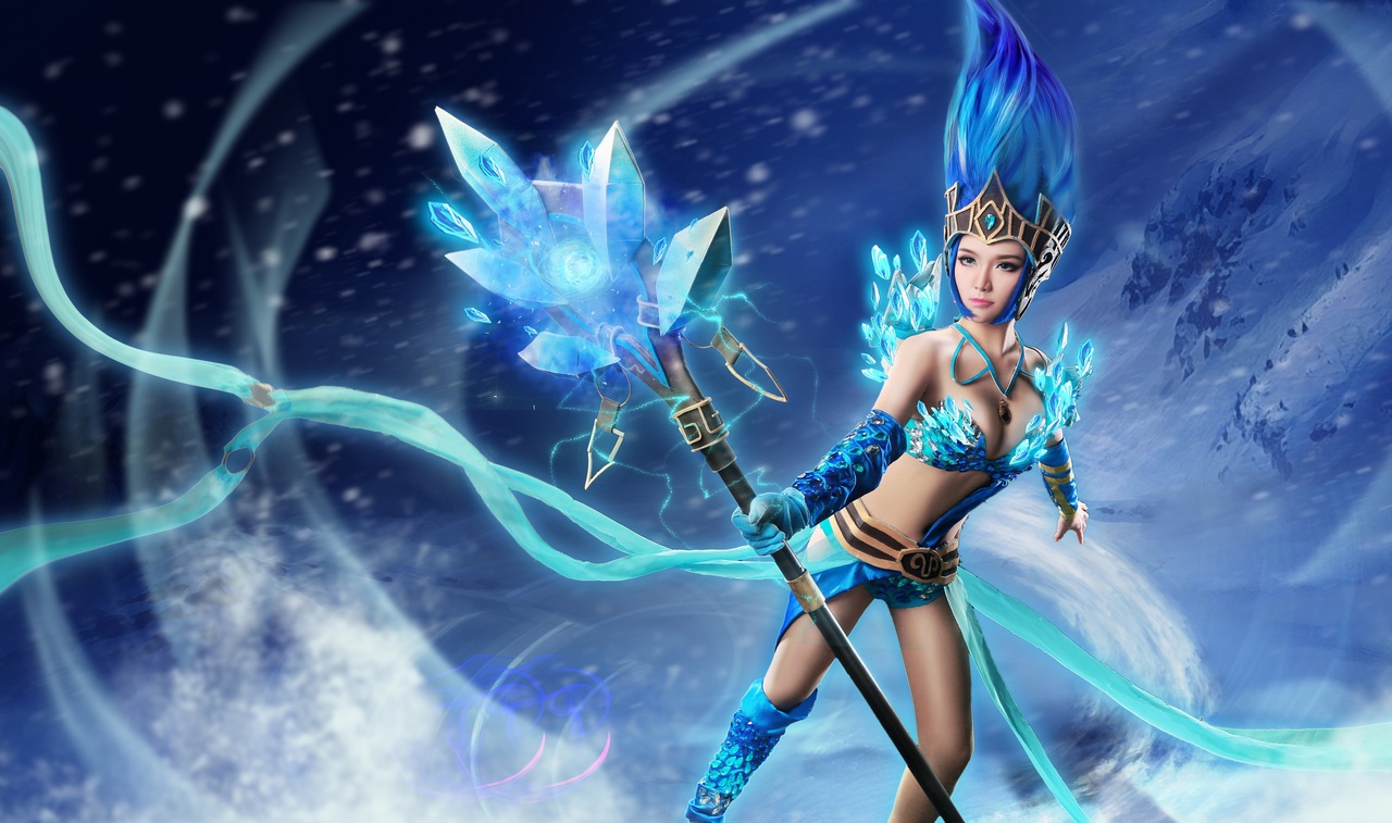 英雄联盟寒冰女皇迦娜cosplay