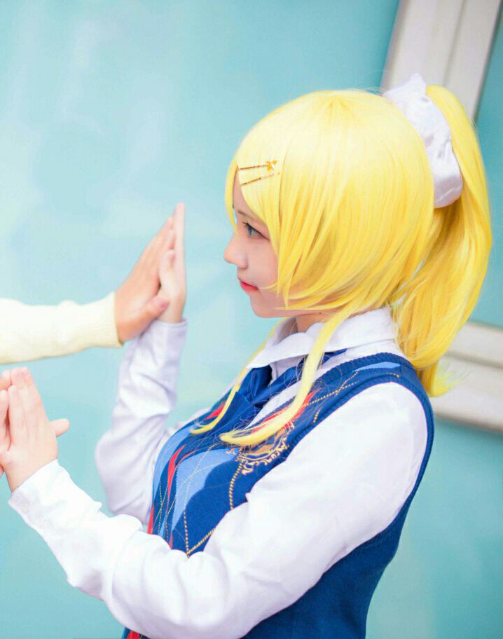 lovelive星座未觉醒绚濑绘里cosplay