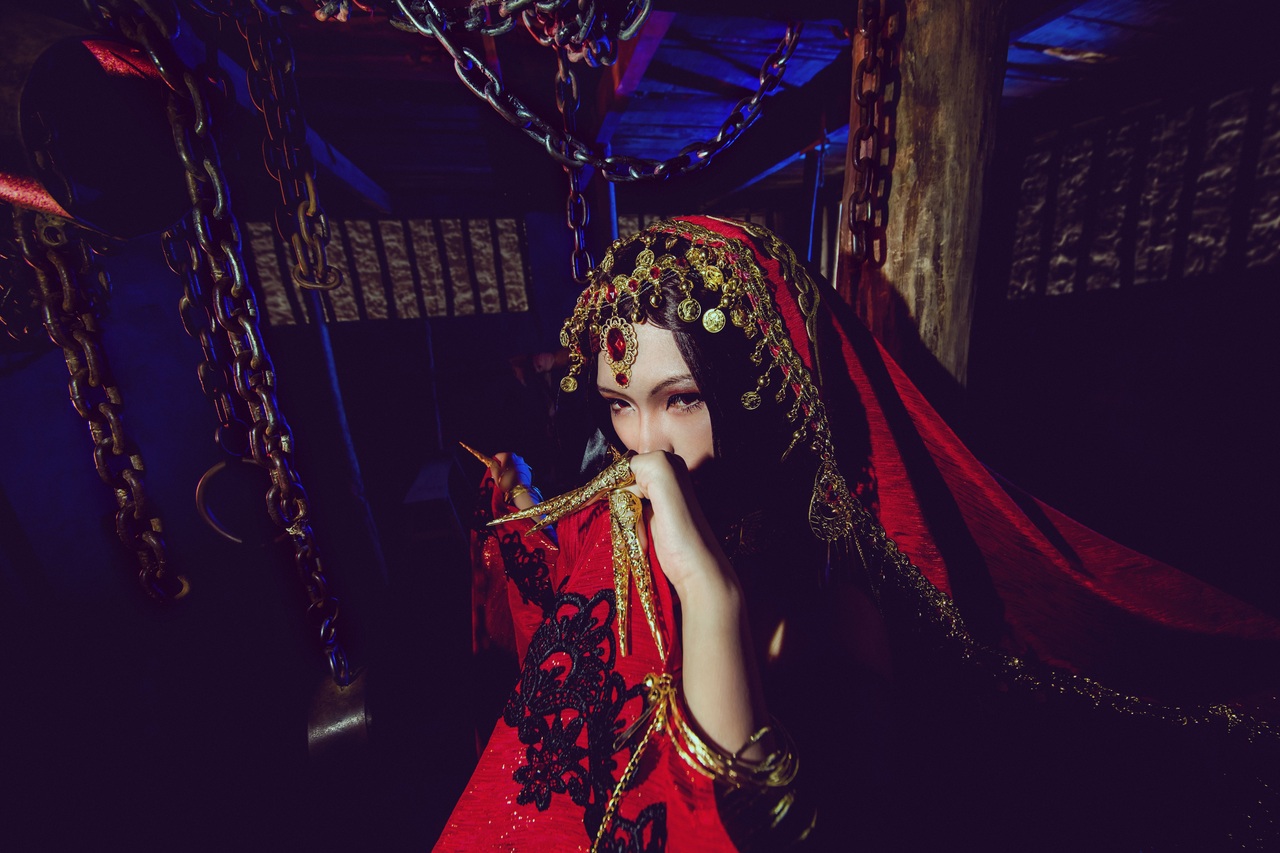 剑网三红衣教圣女·探雪cosplay