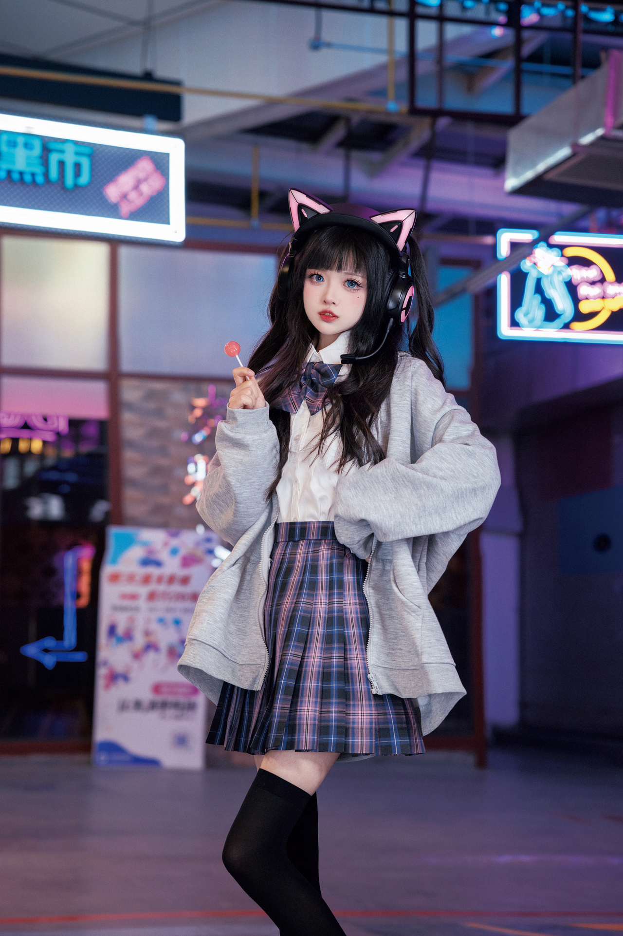 妖舞猫耳耳机 电竞少女​​​jk写真