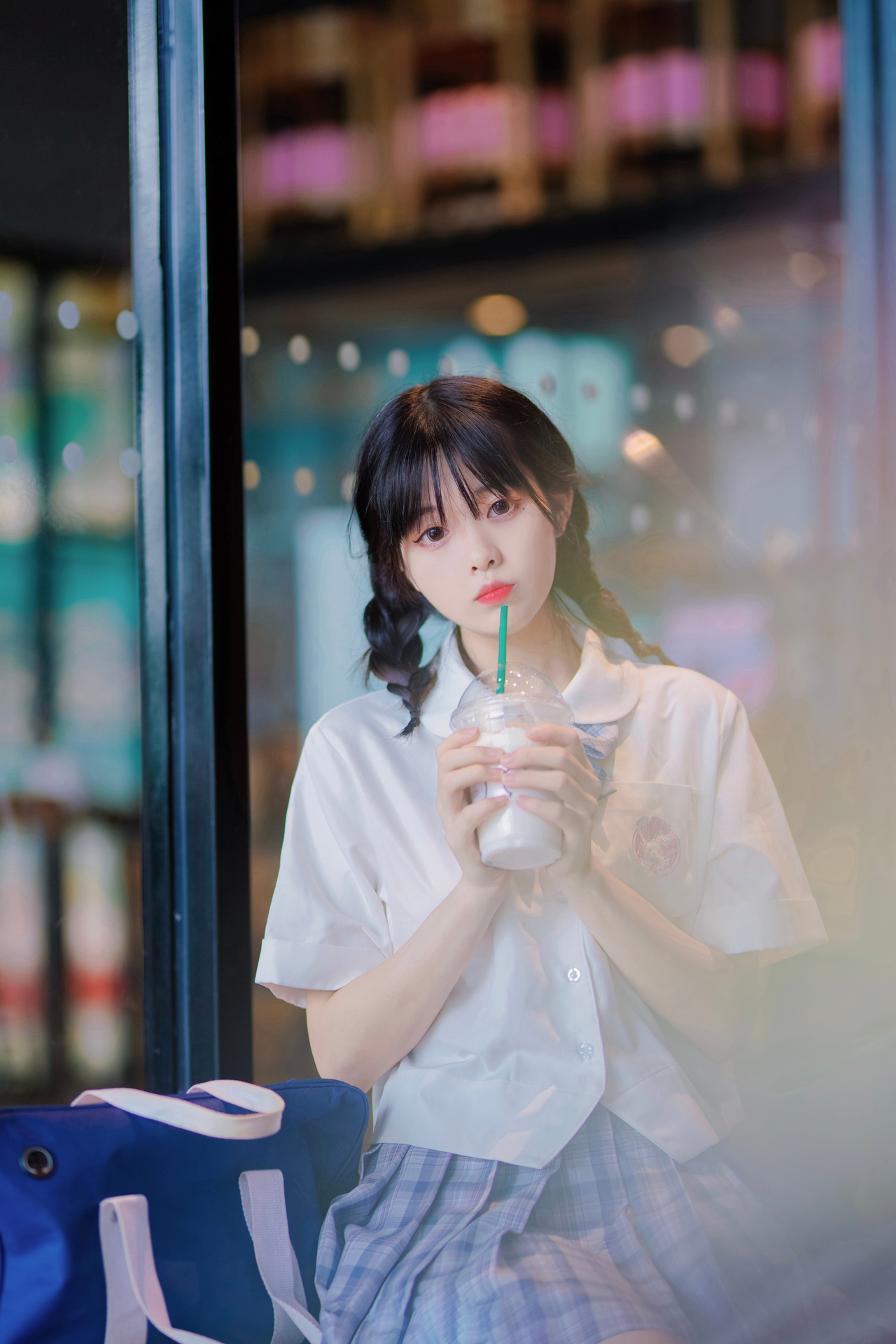 出镜:小奶糕milky 在车站等你哦～ 图片授权来源:次元岛